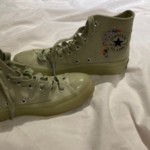 Converse tennis shoes- avocado green floral print size 8.5